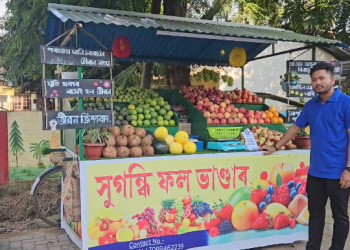 জীৱন জিন্দাবাদ! শিৱসাগৰৰ বকতাৰ এজন উদ্যমী যুৱকৰ ব্যতিক্ৰমী প্ৰচেষ্টা; হাতে কামে অসমীয়া