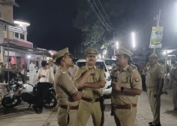 ঘৰত প্ৰৱেশ কৰি পৰিয়ালৰ ৪ সদস্যক গুলীয়াই হত্যা; ঘটনাৰ বলি দলিত শিক্ষক,পত্নী আৰু দুই কন্যা