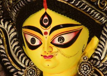 অসমত আজৱ ঘটনা! বহু দেৱীৰ প্ৰতিমা আধা নিৰ্মাণৰত অৱস্থাতে এৰি নিৰুদিষ্ট ভাস্কৰ্য শিল্পী