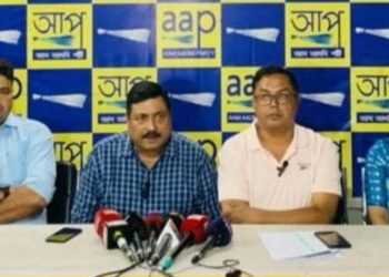 বিহালী আৰু চামগুৰিত প্ৰতিদ্বন্দ্বিতা কৰিব আপে! সংবাদমেলত আপৰ ৰাষ্ট্ৰীয় নেতা ৰাজেশ শৰ্মা আৰু ৰাজ্যিক সভাপতি মনোজ ধানোৱাৰৰ ঘোষণা