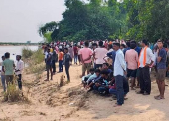 মৰ্মান্তিক! নদীত গা ধুবলৈ গৈ একেটা পৰিয়ালৰ সাতজন কিশোৰৰ পানীত ডুবি মৃত্যু