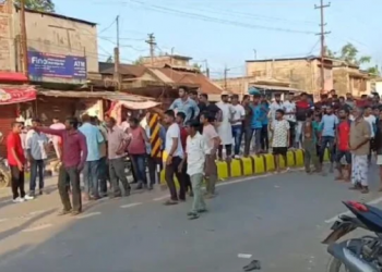 বিজেপি শাসিত ত্ৰিপুৰাত দুই ফৈদৰ মাজত ৰক্তাক্ত সংঘৰ্ষ, প্ৰশাসনৰ নিষেধাজ্ঞা জাৰি