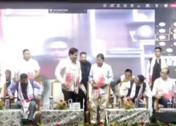 ডিব্ৰুগড়ত কৃত্ৰিম বান ৰোধ কৰিবলৈ পৰিকল্পনা কেন্দ্ৰীয় মন্ত্ৰী  সৰ্বানন্দ সোণোৱালৰ