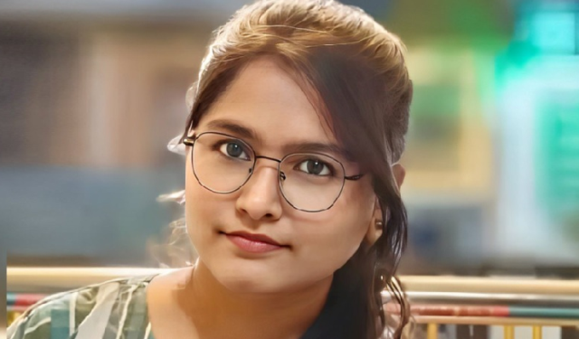 গুগলত বছৰি ৬০ লাখ টকাৰ চাকৰিৰ প্ৰস্তাৱ লাভ কৰিছে অলংকৃতা সাক্ষীয়ে। ফটোঃ সংগ্ৰহীত।
