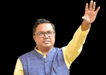 বুলড’জাৰ চলোৱাৰ বিৰুদ্ধে শীৰ্ষ আদালতৰ ৰায়লৈ আপৰ আদৰণি; পুলিচ ৰাজৰ অৱসান বিচাৰিলে আপৰ ৰাজ্যিক সভাপতি মনোজ ধানোৱাৰে