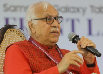 নিশাৰ ভিতৰতে মহাৰাষ্ট্ৰত কেনেকৈ ভোটাৰৰ হাৰ বৃদ্ধি পালে ১২ শতাংশ; প্ৰশ্ন প্ৰাক্তন মুখ্য নিৰ্বাচনী আয়ুক্তৰ