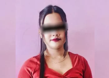 প্ৰেম প্ৰত্যাখানৰ বাবে ছুৰীকাঘাত কৰি যুৱতীক হত্যা কৰিলে দুটাকৈ সন্তানৰ পিতৃয়ে! অপৰাধ নিয়ন্ত্ৰণত ব্যৰ্থ স্মাৰ্ট চিটি পুলিচ