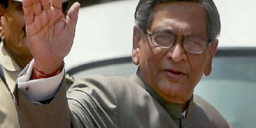 বেংগালুৰুক আই টি কেপিটেল গঢ়াৰ ৰূপকাৰ কৰ্ণাটকৰ প্ৰাক্তন মুখ্যমন্ত্ৰী এছ এম কৃষ্ণৰ দেহাৱসান