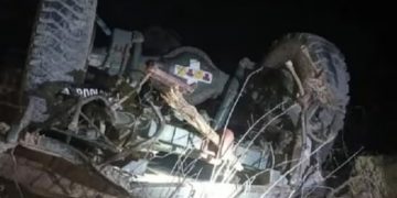 জম্মু-কাশ্মীৰৰ পুঞ্চত ৩৫০ ফুট দ’ খাৱৈত পৰিল সেনাবাহিনীৰ বাহন; ৫ জন জোৱানৰ মৃত্যু, আহত কেইবাজনো