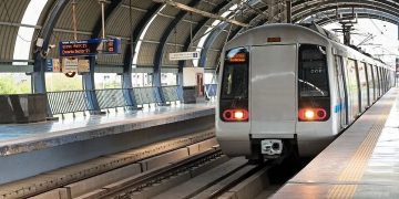 ৰাতিৰ আন্ধাৰত মেট্ৰ’ৰ তাঁৰ চুৰি কৰি পলায়ন দুস্কৃতিকাৰীৰ