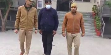 শিক্ষয়িত্ৰীৰ শৌচাগাৰত গোপন কেমেৰাৰে চোৰাংচোৱাগিৰি! বিদ্যালয়ৰ স্বত্বাধিকাৰীক গ্ৰেপ্তাৰ