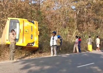 ডিমা-হাচাওত স্কুল বাছ বাগৰি তৃতীয় শ্ৰেণীৰ ছাত্ৰৰ মৃত্যু! প্ৰায় ২০ জন আহত