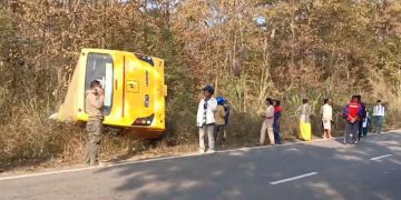 ডিমা-হাচাওত স্কুল বাছ বাগৰি তৃতীয় শ্ৰেণীৰ ছাত্ৰৰ মৃত্যু! প্ৰায় ২০ জন আহত