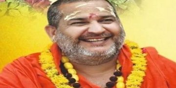 কোটি কোটি টকা সম্পত্তি দান কৰি সন্ন্যাস! মহাকুম্ভত মহামণ্ডলেশ্বৰ