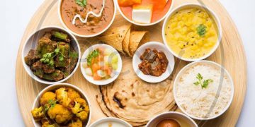 ট্ৰেইনতে যদি খাব বিচাৰে সুস্বাদু খাদ্য, তেন্তে কিদৰে ব্যৱহাৰ কৰিব পাৰিব IRCTC-ৰ ফুড ডেলিভাৰী এপ?