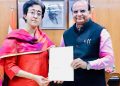 সন্তুষ্টিৰ হাঁহি! হাস্যবদনে আতিশীৰ পদত্যাগপত্ৰ গ্ৰহণ উপ-ৰাজ্যপালৰ