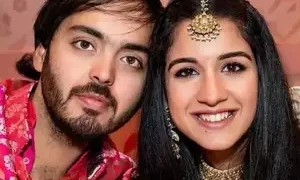 সামাজিক মাধ্যমত মুকেশ আম্বানীৰ পুত্ৰবধূ অন্তঃসত্ত্বা হোৱাৰ গুঞ্জন! কিমান সত্যতা আছে এই খবৰত?