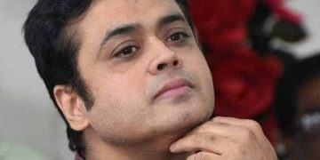 স্বতন্ত্ৰ সাংবাদিকৰ মুখ বন্ধ কৰিবলৈ উঠি-পৰি লাগিছে হিমন্ত! সাংবাদিক অভিষাৰ শৰ্মাৰ বিৰুদ্ধে ৰুজু গোচৰ অসম আৰক্ষীৰ