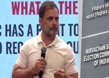 ভুৱা ভোটাৰ বিতৰ্ক: ৰাহু গান্ধীৰ পদযাত্ৰাৰ আৰম্ভণিৰ দিনাই নিৰ্বাচন আয়োগৰ সংবাদমেল আয়োজন