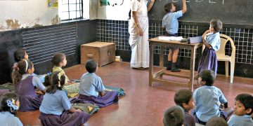 ভাৰতত ৩ৰ পৰা ১১ বছৰ বয়সৰ স্কুলীয়া ছাত্ৰ-ছাত্ৰীৰ নামভৰ্তি ২৫ লাখ হ্ৰাস হৈছে: শিক্ষা মন্ত্ৰালয়ৰ প্ৰতিবেদন