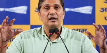 চিকিৎসালয় নিৰ্মাণত দুৰ্নীতি! আপৰ প্ৰাক্তন মন্ত্ৰী সৌৰভ ভৰদ্বাজৰ ঘৰত ইডিৰ অভিযান