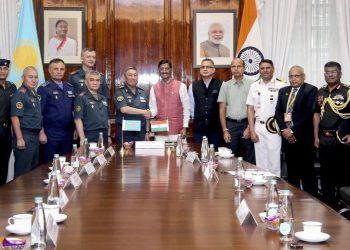 প্ৰতিৰক্ষা সহযোগিতা বৃদ্ধিৰ লক্ষ্যৰে ভাৰত-কাজাখস্তানৰ গুৰুত্বপূৰ্ণ বৈঠক