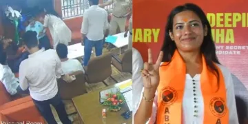 দিল্লী বিশ্ববিদ্যালয়ৰ অধ্যাপকক চৰ সোধালে ছাত্ৰ সংগঠনৰ সদস্যই; নিৰ্লিপ্ত উপস্থিত আৰক্ষী