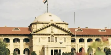 সামাজিক হেচাঁত দুই পৃথক ধৰ্মৰ দম্পতীক অবৈধভাৱে আটক! আৰক্ষীক ধমক হাইকোৰ্টৰ