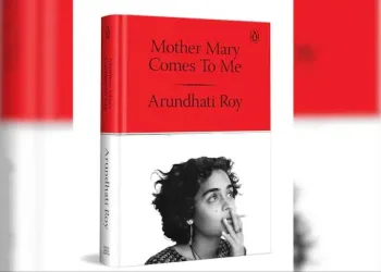 অৰুন্ধতী ৰয়ৰ গ্ৰন্থৰ বেটুপাত বিতৰ্কঃ কেৰালা উচ্চ ন্যায়ালয়ে খাৰিজ কৰিলে গোচৰ