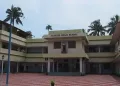 কেৰালাৰ হিজাব বিতৰ্ক: বিদ্যালয়ৰ নীতিত সন্মতি প্ৰকাশ অভিভাৱকৰ
