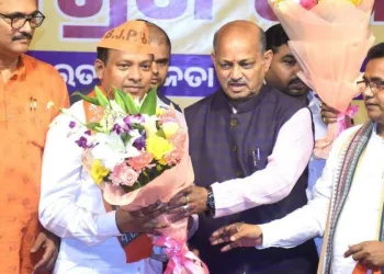 চিট ফাণ্ড কেলেংকাৰীৰ গোচৰত চিবিআইৰ চাৰ্জ শ্বীটৰ পাছতে বিজেপিত যোগদান বিজু জনতা দলৰ প্ৰাক্তন সাংসদৰ