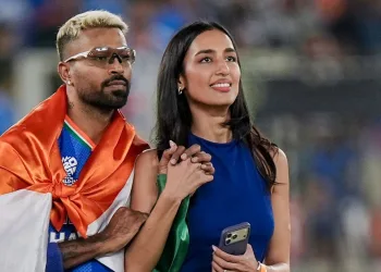 হাৰ্দিক পাণ্ডিয়াৰ বিৰুদ্ধে ৰাষ্ট্ৰীয় পতাকা অৱমাননাৰ অভিযোগ দাখিল অধিবক্তাৰ