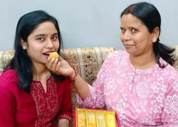দৰ্জীৰ কন্যাৰ অনুপ্ৰেৰণাদায়ক সফলতা: UPSC-ত ৩৬৫ সংখ্যক স্থান লাভ কৰিলে নিহাৰিকাই
