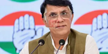 অসম আৰক্ষীৰ অভিযানৰ মাজতেই মুখ্যমন্ত্ৰীৰ পত্নীৰ বিৰুদ্ধে পৱন খেৰাৰ পুনৰ বিস্ফোৰক অভিযোগ