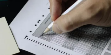 ২০২৪ৰ পিছত ‘২৬’, কঠোৰ সাৱধানতাৰ পিছতো NEET-ৰ প্ৰশ্নকাকত ফাদিল? তদন্তত কি ওলাল?