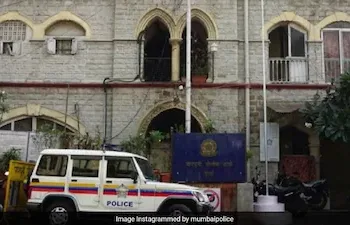 মদ্যপানৰ বাবে আমন্ত্ৰণ পত্নীৰ প্ৰেমিকক; একেলগে বহিছিল সুৰাৰ আড্ডাত, তাৰ পিছত…