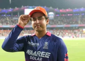আই পি এলৰ মাজতে ১২ কোটিৰ প্ৰস্তাৱ! এইবাৰ ক্ৰিকেট বাণিজ্যত ধুমুহাৰ সৃষ্টি কৰিলে বৈভৱে