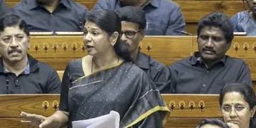 লোকসভাত আৰু কংগ্ৰেছৰ সৈতে বহিবলৈ আগ্ৰহী নহয় ডি এম কে; অধ্যক্ষলৈ পত্ৰ কানিমোঝিৰ