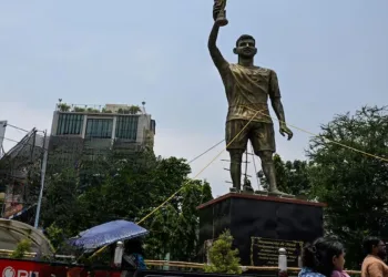 কলকাতাৰ পৰা আঁতৰোৱা হ’ব মেছিৰ বিশাল প্ৰতিমূৰ্তি! কিয় লোৱা হ’ল এনে সিদ্ধান্ত?