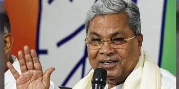 মুখ্যমন্ত্ৰী পদ এৰিলেও দিল্লী নহয়! কংগ্ৰেছ হাইকমাণ্ডৰ ৰাজ্যসভাৰ প্ৰস্তাৱ নাকচ কৰিলে সিদ্দাৰামাইয়াই