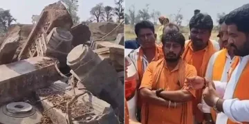কংগ্ৰেছশাসিত তেলেংগানাত অবিবেচক কাণ্ড! কিয় ভাঙি পেলোৱা হ’ল ৮০০ বছৰ পুৰণি শিৱ মন্দিৰ?