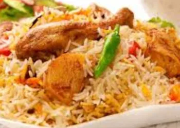 বদনামী হ’ল গুবাহাটীৰ এ আই ডি চিৰ জনপ্ৰিয় ৰেষ্টুৰেণ্ট! চিকেন বিৰিয়ানিত ওলাল পঁইতাচোৰা