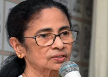 “যিসকলে দল এৰি যাব বিচাৰে তেওঁলোক যাব পাৰে” : নিৰ্বাচনত পৰাজয়ৰ পিছত মমতা বেনাৰ্জীৰ ডাঙৰ ঘোষণা