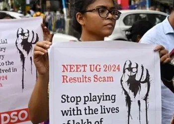 প্ৰশ্নকাকত ফাদিলৰ পৰা আত্মনাশলৈ: ২০১৩ চনৰ পৰাই ধাৰাবাহিক বিতৰ্কৰ আৱৰ্তত নিট পৰীক্ষা