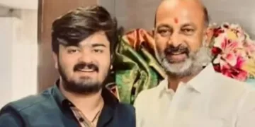 কেন্দ্রীয় মন্ত্ৰী বন্দী সঞ্জয়ৰ পুত্ৰক হায়দৰাবাদ আৰক্ষীৰ হাতত অৰ্পণ, পকচো গোচৰত অভিযুক্ত হৈছে সাই ভাগীৰথ