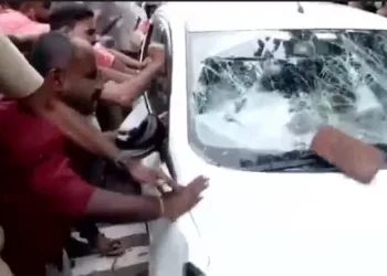 কেৰালাত ইডিৰ দলৰ ওপৰত আক্ৰমণ, প্ৰাক্তন মুখ্যমন্ত্রী পিনাৰায়ী বিজয়নৰ ঘৰত তালাচীৰ পিছতে উত্তপ্ত পৰিস্থিতি