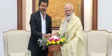 প্ৰধানমন্ত্ৰী মোদীৰ আহ্বানক আওকাণ! দীঘলীয়া গাড়ীৰ কনভয় লৈ দিল্লীত উপস্থিত মুখ্যমন্ত্ৰী বিজয়