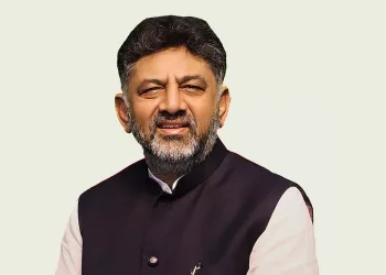 কৰ্ণাটকত নতুন মুখ্যমন্ত্ৰী হোৱাৰ দিশে ডি কে শিৱকুমাৰ