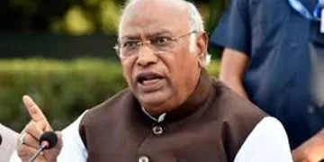 সাধাৰণ জনতা সংকটত! দেশবাসীক লুটিছে বিজেপিয়ে, সৰৱ কংগ্ৰেছ