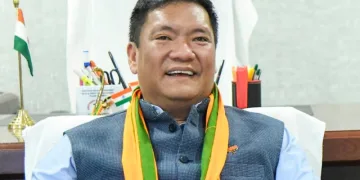 ‘না খাউংগা না খানে দুংগা’ ক’ত গ’ল এই শ্লোগান? ১২৭০ কোটি টকাৰ কেলেংকাৰীৰ পিছতো কিয় সুৰক্ষিত পেমা খাণ্ডু!